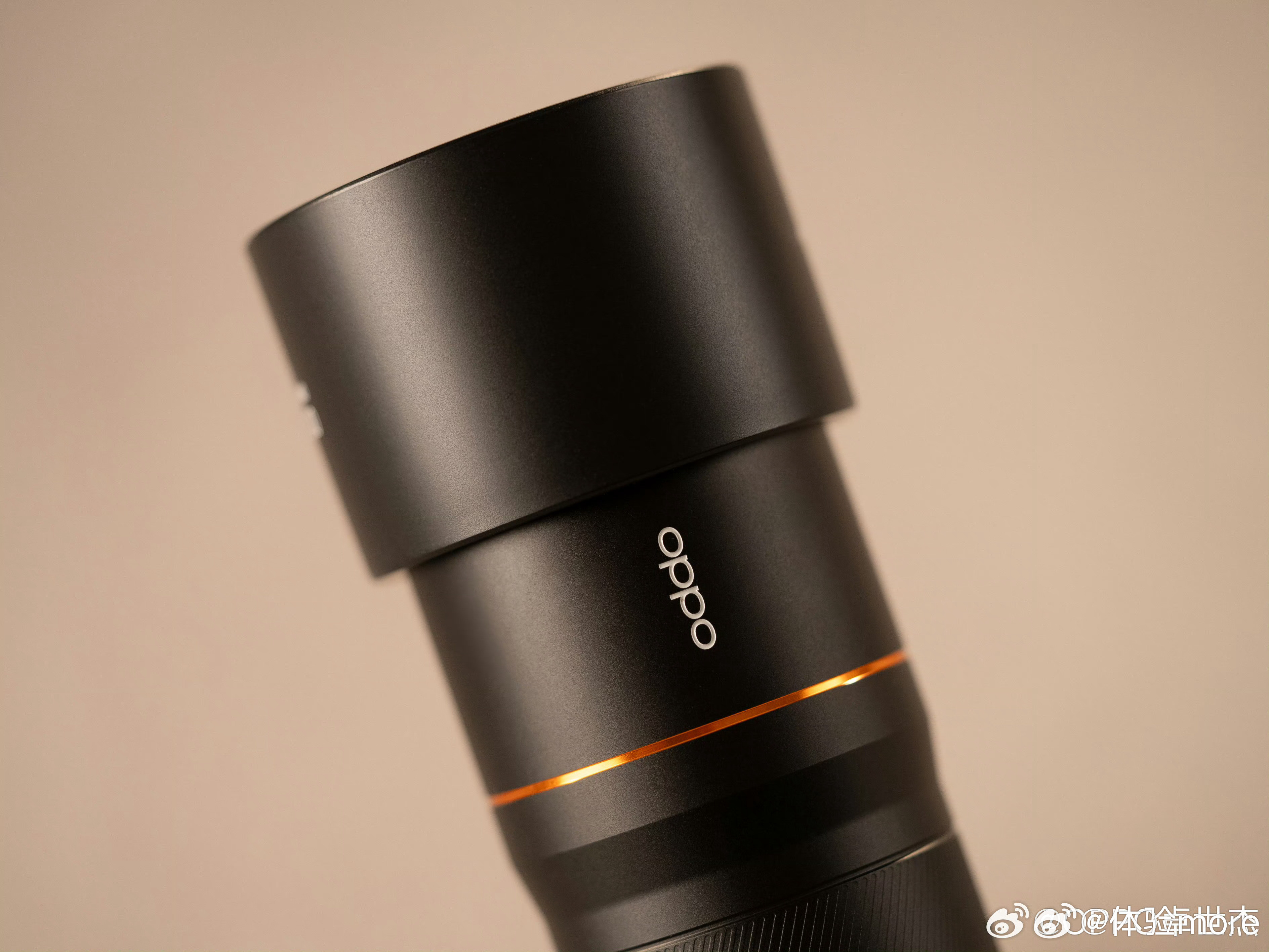 OPPOFindX9Ultra的增距镜尺寸真够大的，比索尼的70-200m