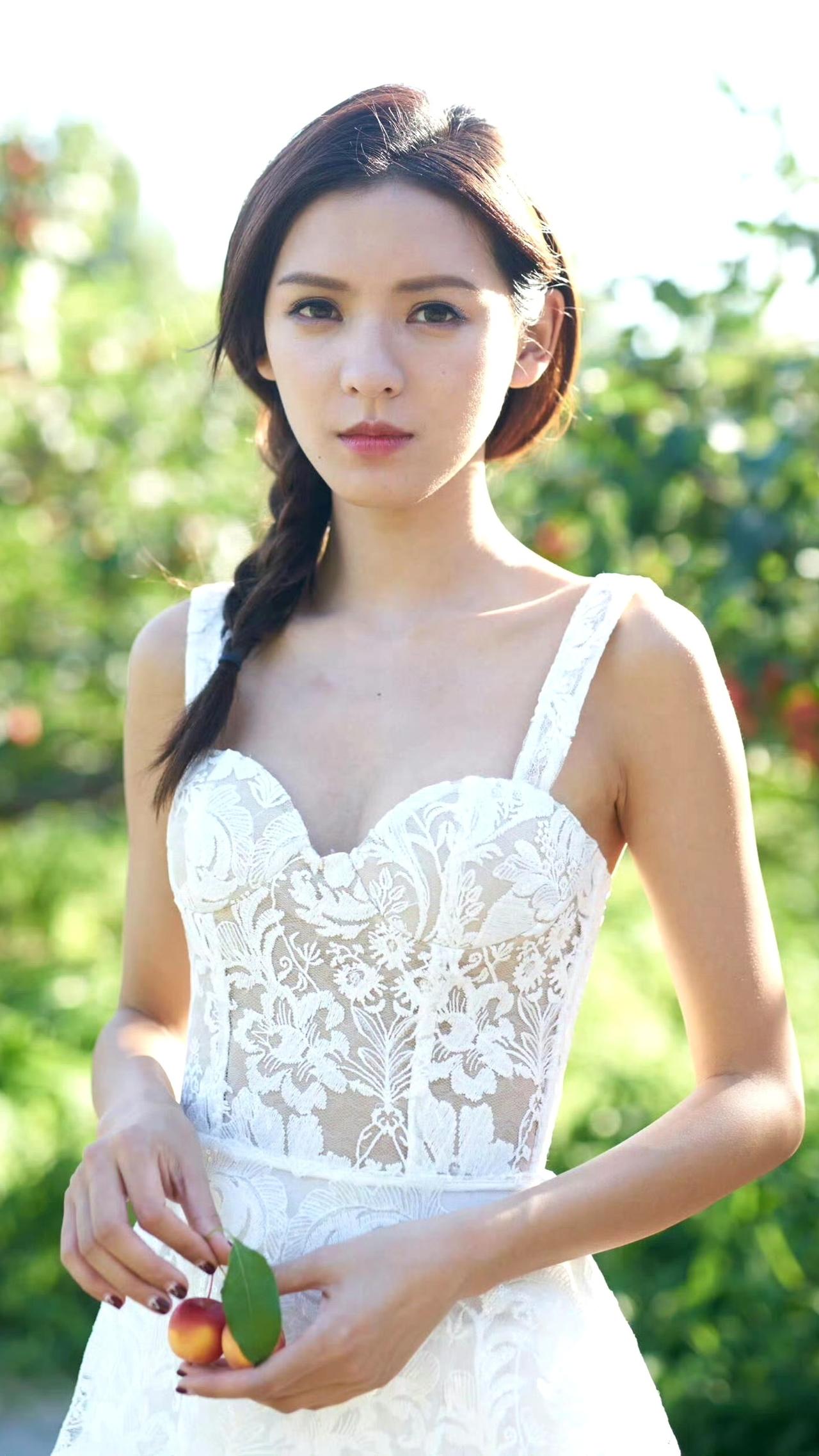 春节被张予曦这组写真狠狠治愈了！张予曦明星氛围感神图内娱颜值天花板