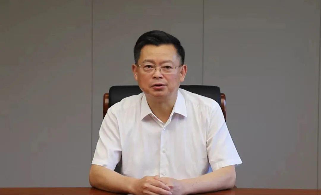 8月5日打的这只“老虎”不一般，他有两个明显的特征。1，这是一只“军工虎”！“