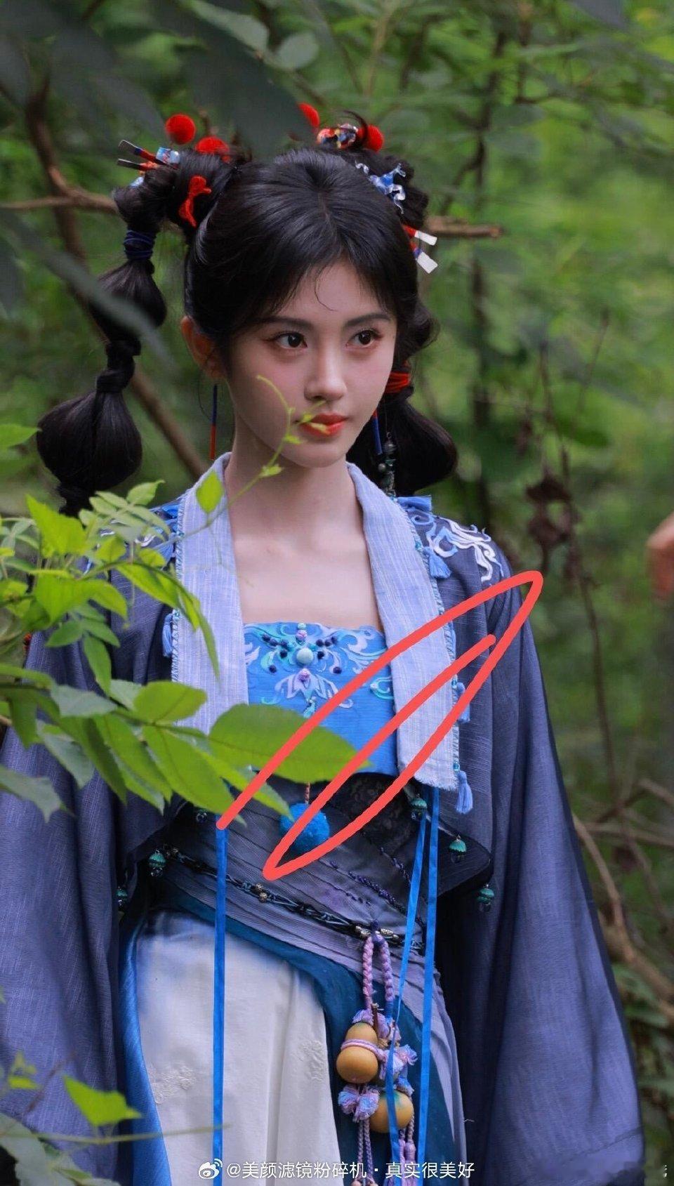 鞠婧祎《来战》路透dp生图预览​​​好美的脸鞠婧祎​​​