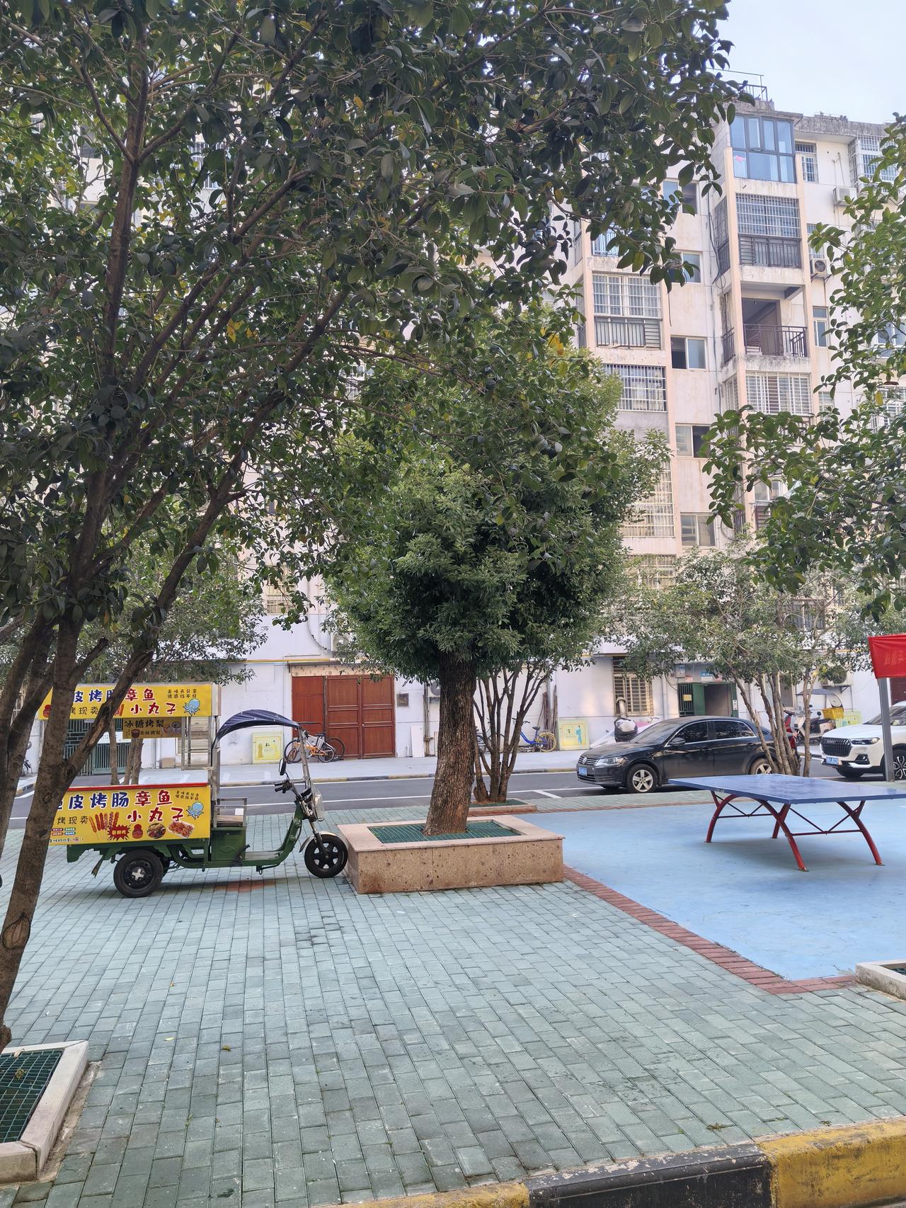 人生就像过山车，有高峰就有低谷。陷入低潮时，迷茫无助如坠黑暗深渊。这时，先得把自