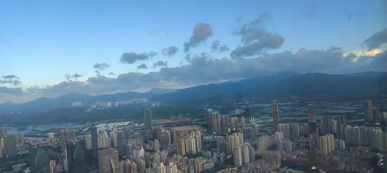 底部放出巨量的十大个股1.西安银行——银行业、倍量6.022.同济科技——房屋检
