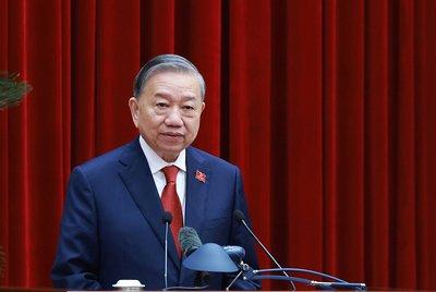 越南知道中国强大了，他非常害怕。害怕的是占领中国南海所有的岛礁，怕中国给