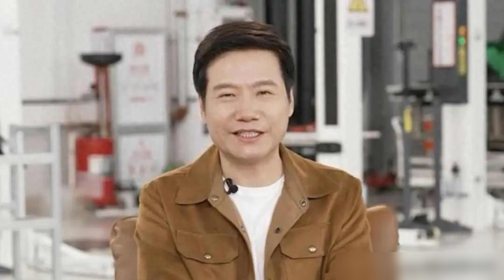 最近小米和争议博主“万能的大熊”的合作风波，闹得挺大。事情是这样的...