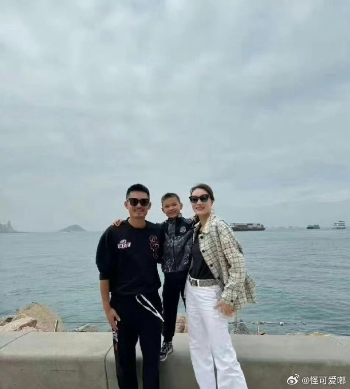 谢杏芳真的把中国女人那种忍耐提现的淋漓尽致，一句都是为了孩子苦着自己​​​
