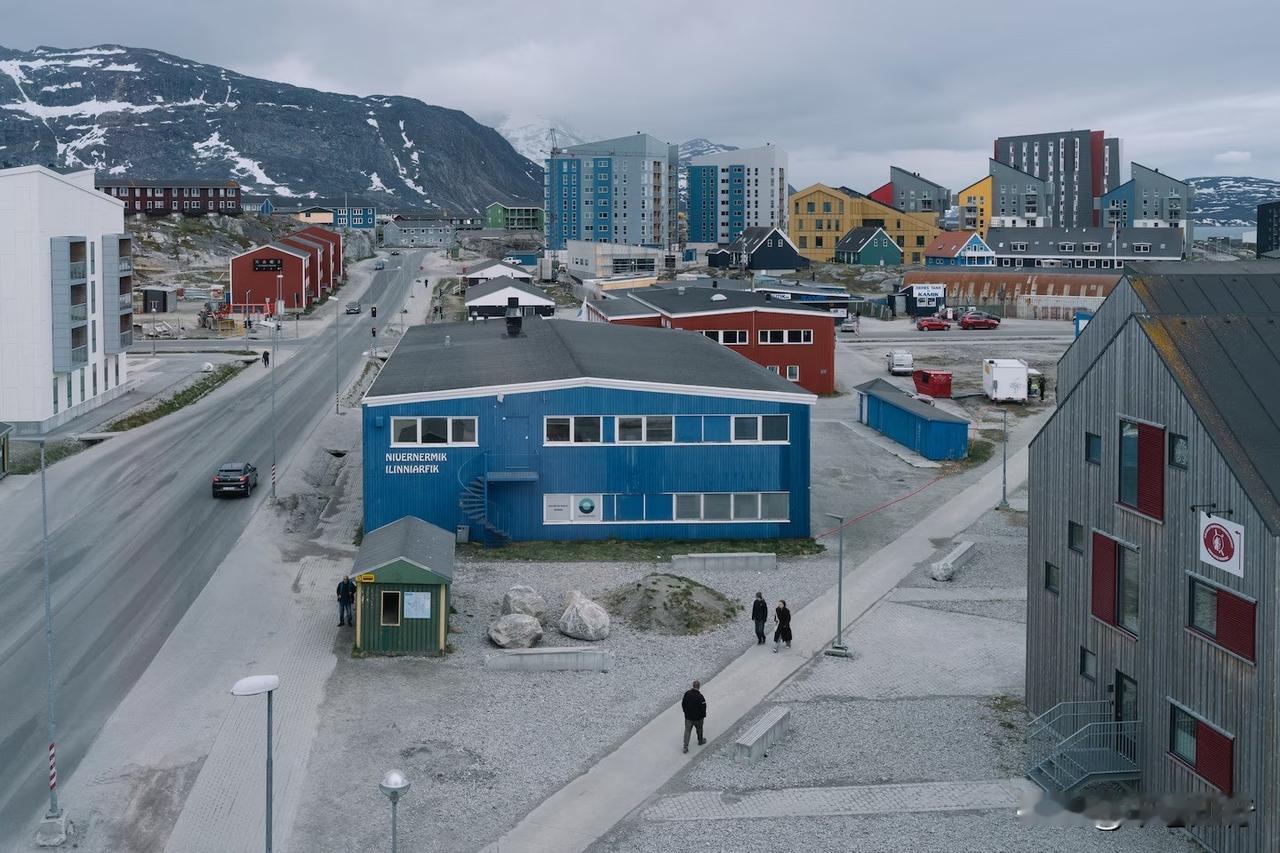 【想买格陵兰想疯了？特朗普派州长去当“强拆办主任”，这吃相太难看了】很多人还