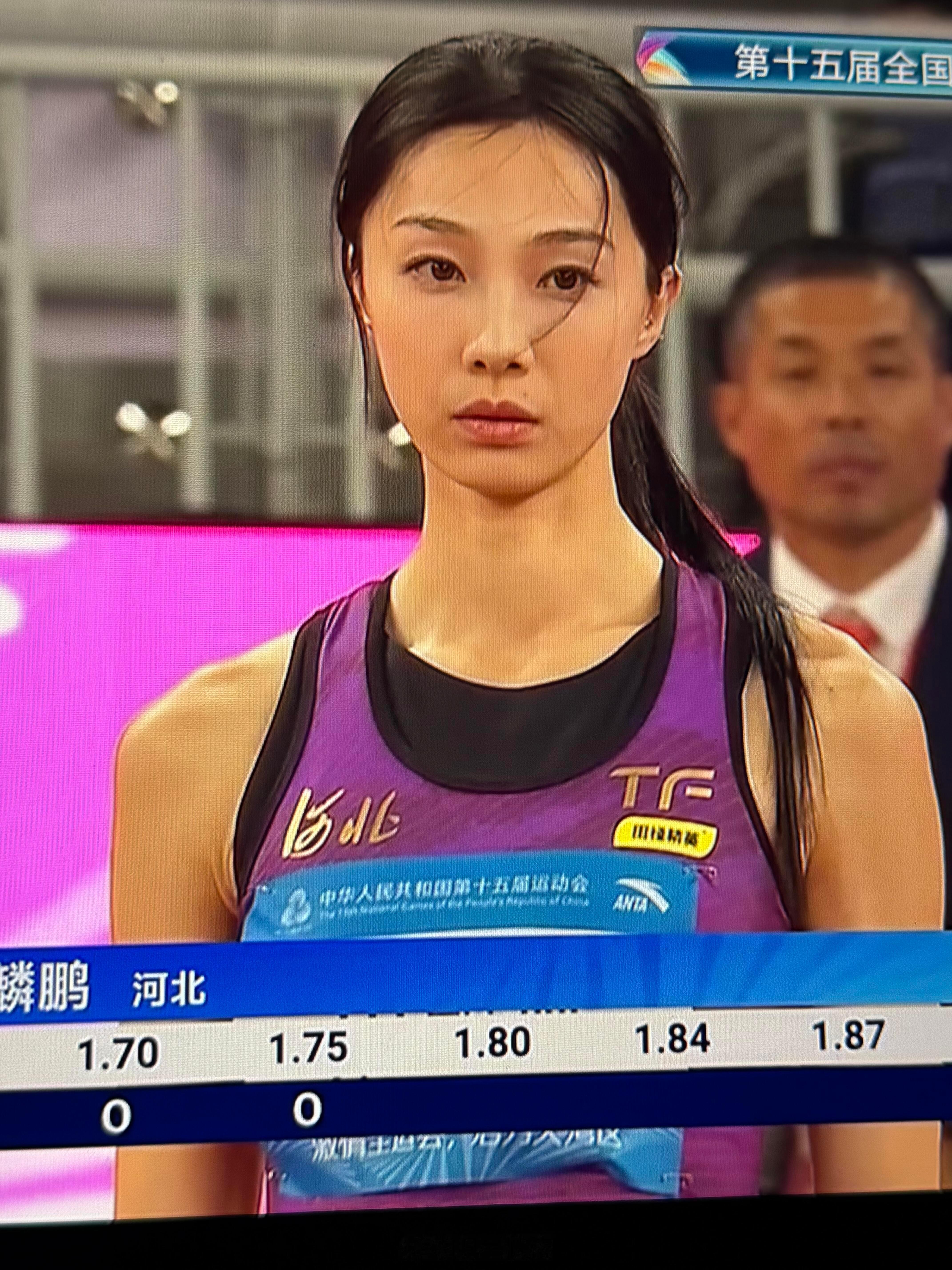 胡麟鹏她怎么这么漂亮