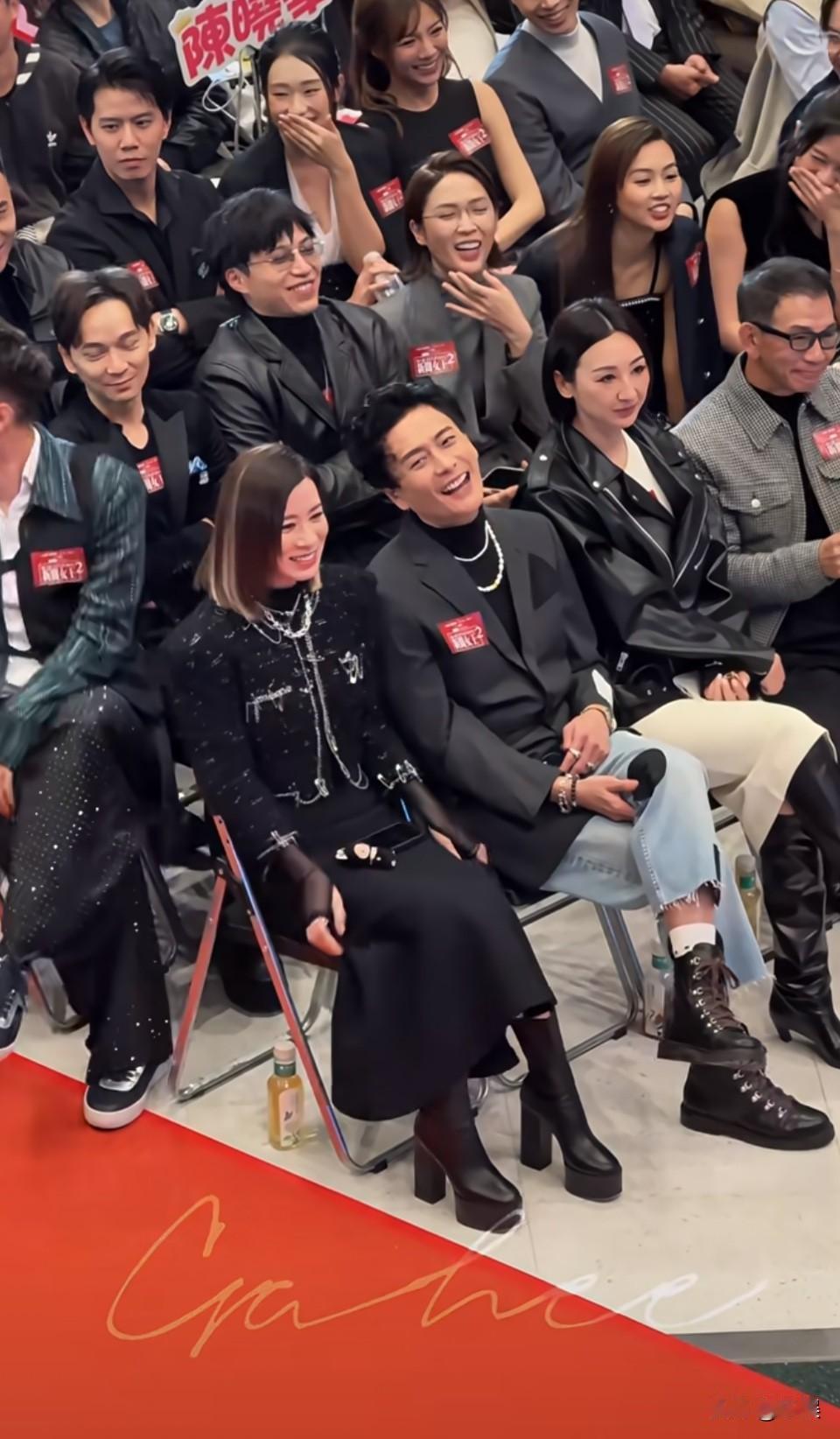 真好看，每个人都不一样都有自己的特点，都很养眼！内娱让人觉得脸盲。[吃瓜]