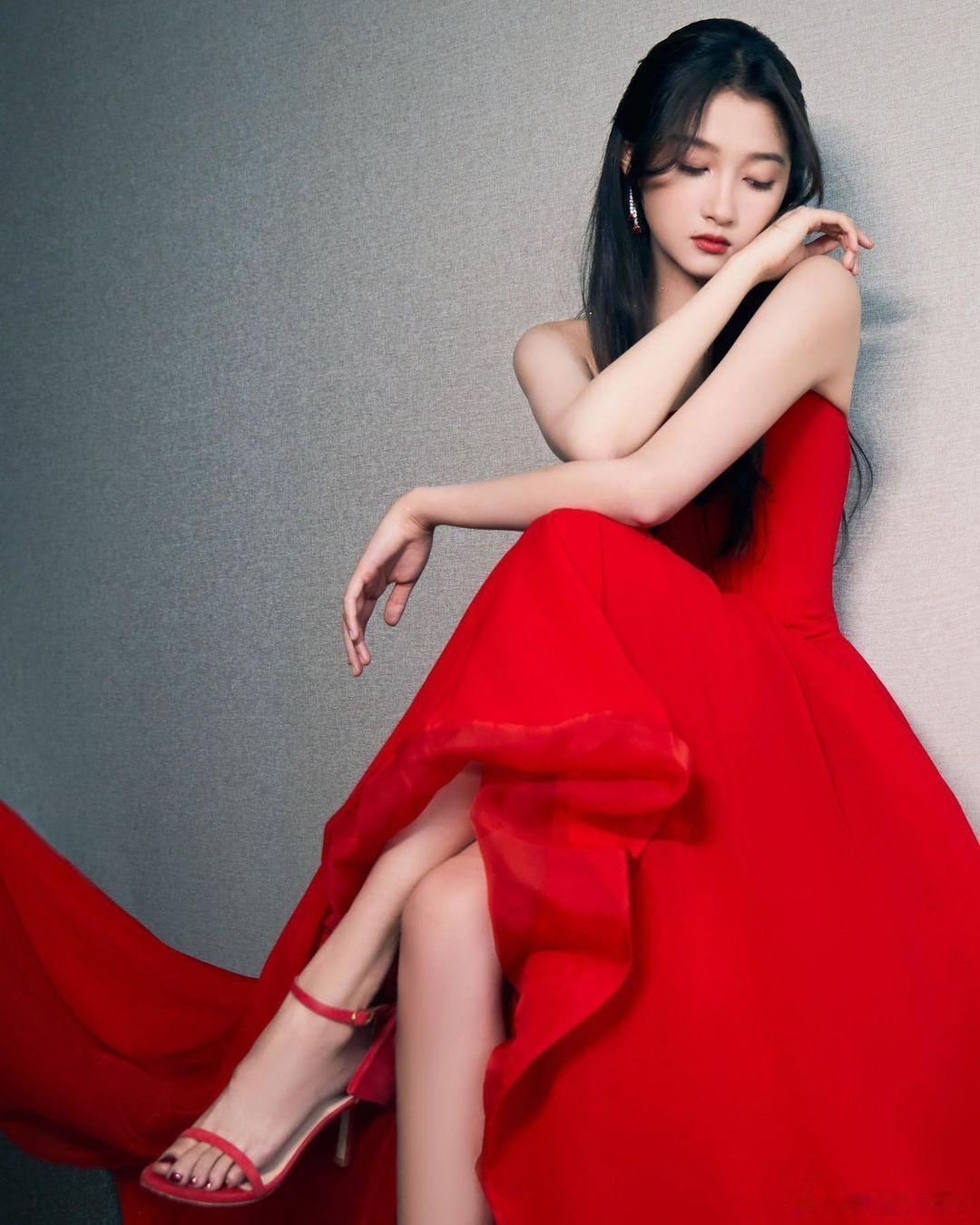 关晓彤，一如既往，美的绝绝子！