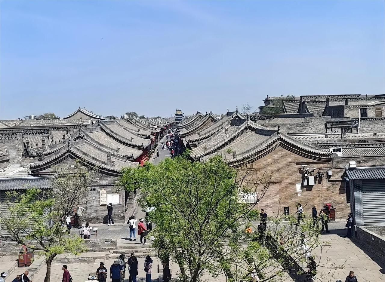 平遥古城的客栈没有标间，一个大炕睡两人，你能住的惯吗？