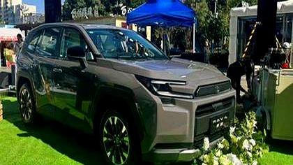 丰田第六代RAV4荣放1月9日开启交付，三屏联动+TSS4.0全系标配消息一