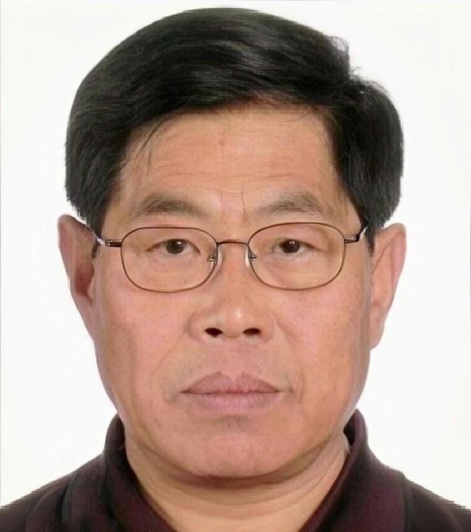 2007年，中国东风-31导弹设计师郭万钧，泄露我国绝密情报被判死刑。他之所以会