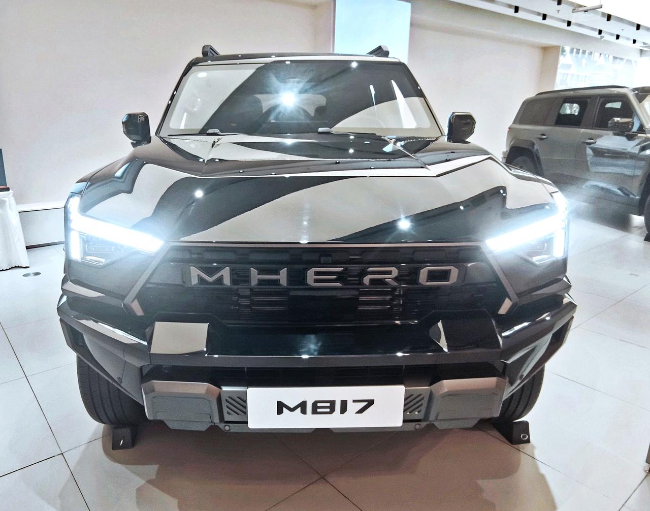 军工越野SUV《猛士M817》全新华为乾崑助力猛士M817正式上市，定位