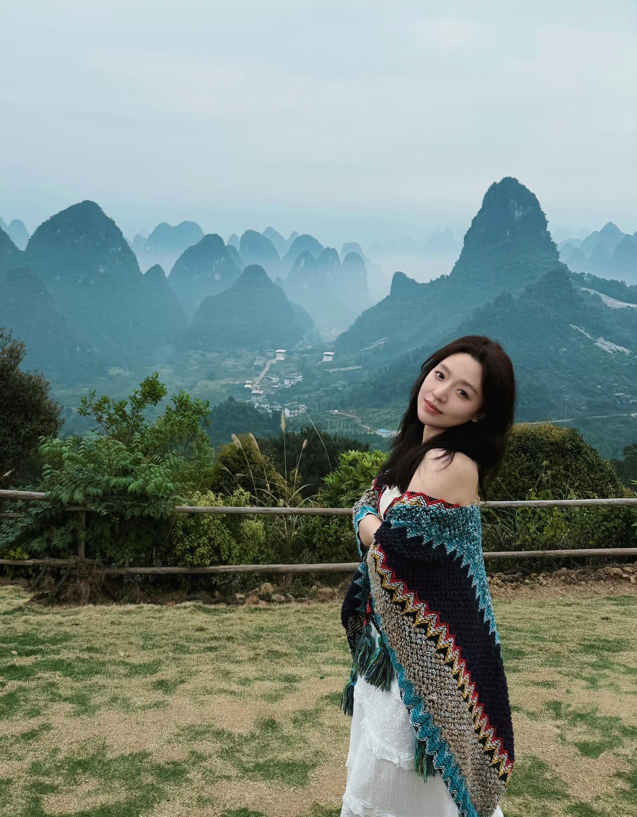 山景如画前拍照，真美！