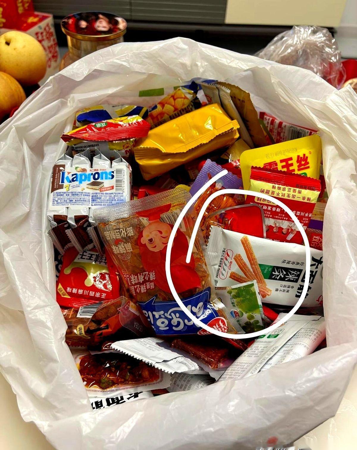 结婚刚满60天，我闺女就被那个男人指着鼻子，从婚房里撵了出来。起因荒唐透顶：她