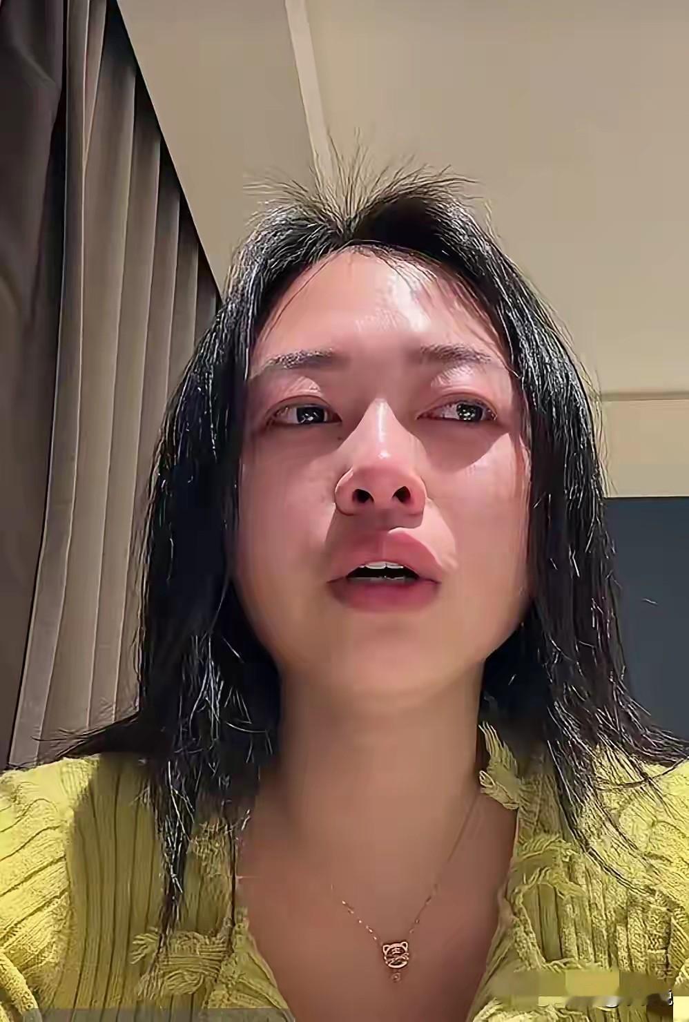 一开始，觉得这男人真小气，但是想想自己，又觉得好像女人也不是那么让人同情。