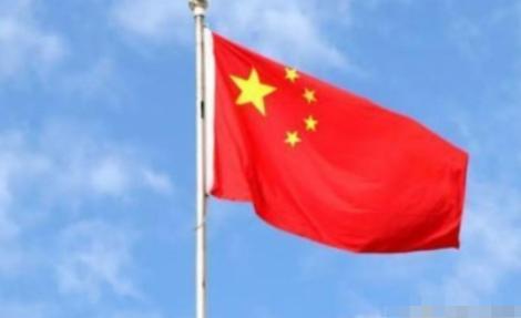 🌛西方国家还在盯着格陵兰岛那个冰窟窿争得面红耳赤，没想到后院却起火了！法媒