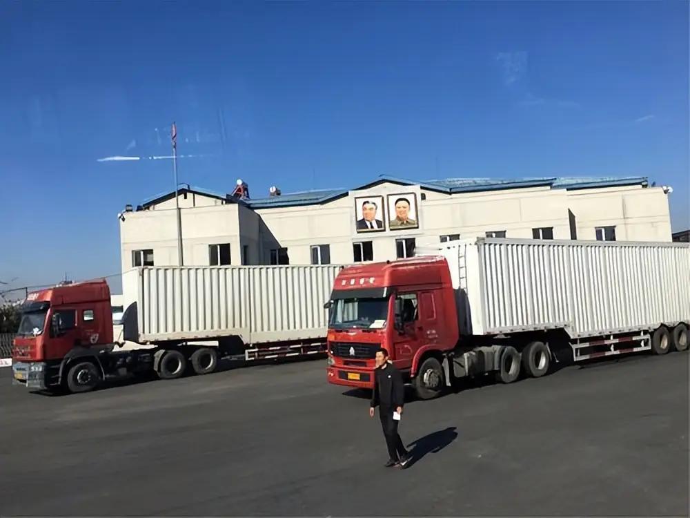 1. 朝鲜98%的出口商品流向中国，2024年假发单品对华发货金额近半贸易总额，