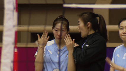 原来天津女排二传朱航霆那天哭得梨花带雨的！前天晚上主场打山东女排那场比赛，朱航霆