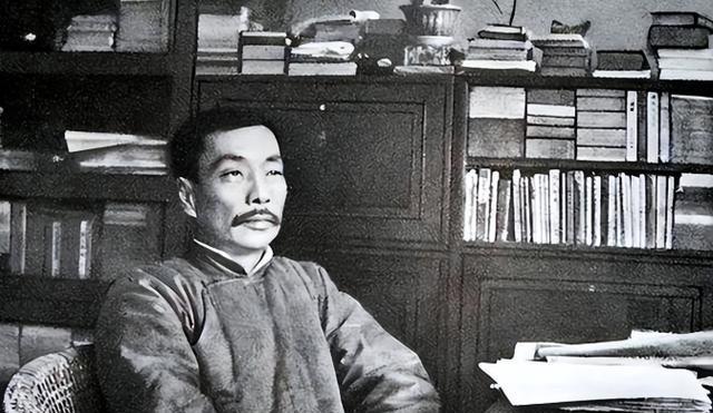 鲁迅为什么骨头硬？因为他是真有钱！鲁迅工资之高，是你难以想象的，1912年鲁迅进