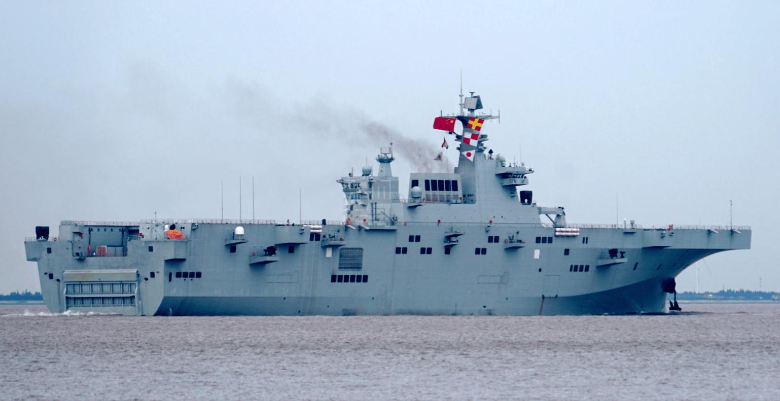 中国垂直起降战机要来了，成飞最新专利曝光，两栖攻击舰变身航母