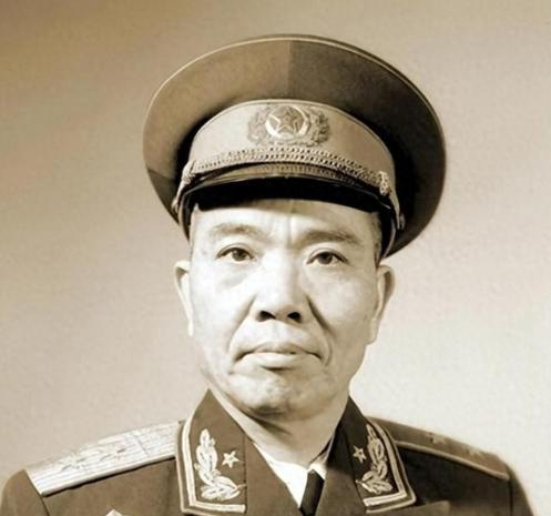 2013年，将军之子韩京京潇水河畔找到陈树湘遗骸，跪地一声大爹爹令所有人泪崩，开