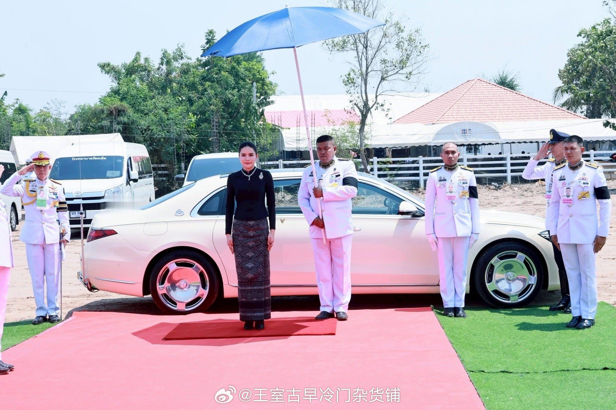 王室王室泰国王室奥拉侬补充一组照片：2026年4月12日，奥拉侬小主在黎逸府，