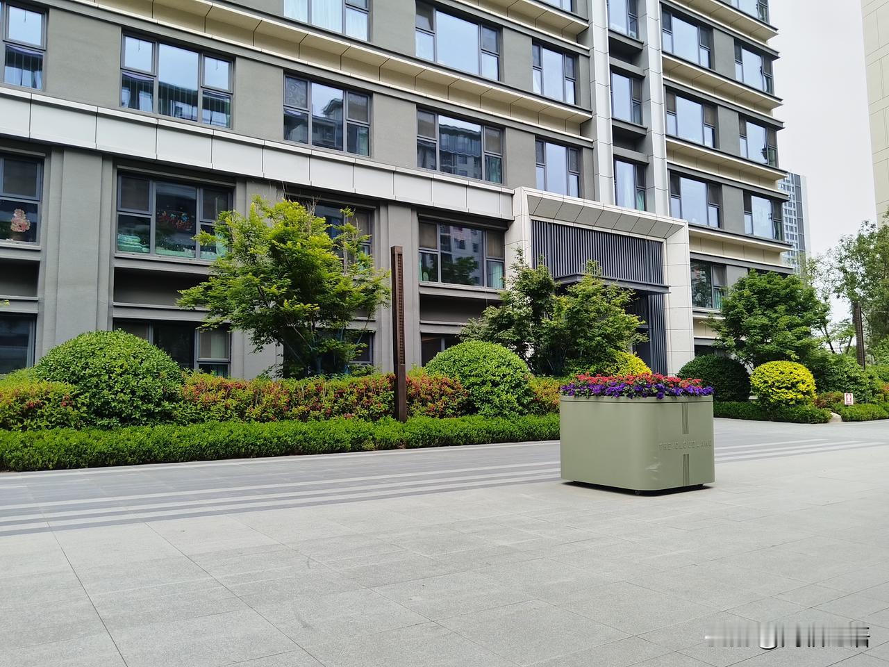 我国中产家庭的周末生活应该是什么样子？一、作息节奏不睡懒觉也不早起奔波，八点
