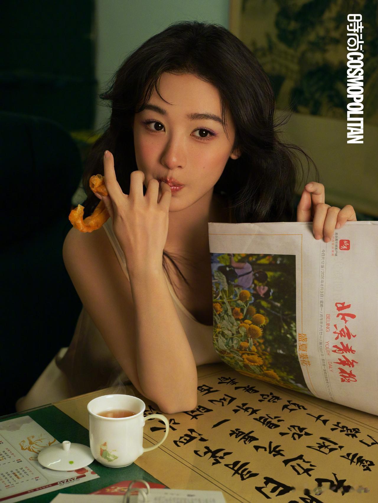 9月2日，杨紫实现罕见的“双金九撞月”很多人可能不知道这其中的含金量，科普一下