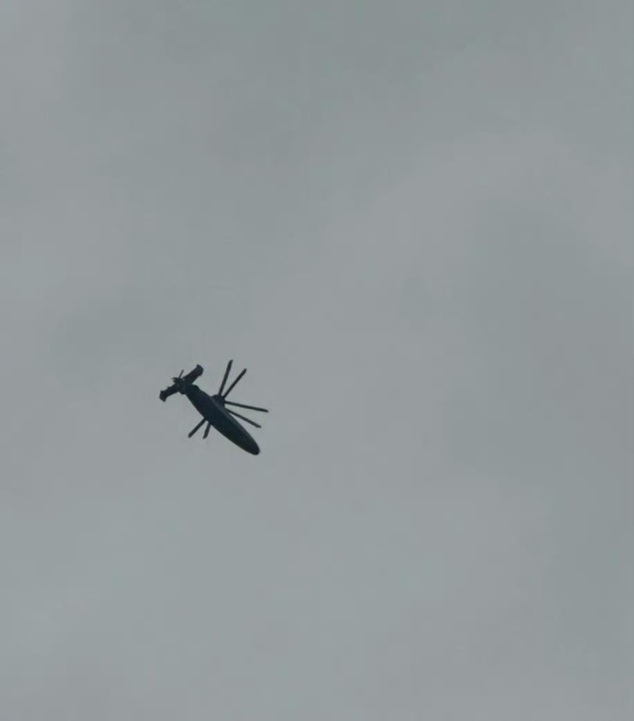 网友偶遇到了我国共轴刚性双旋翼直升机！我国新型共轴刚性双旋翼高速直升机已进入试