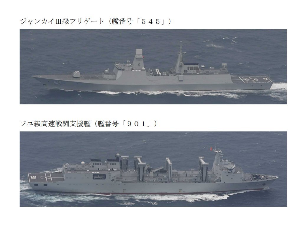 “御用摄影师”拍摄的本次辽宁舰航母战斗群出海演训编队，共五艘战舰拍的真好，清晰