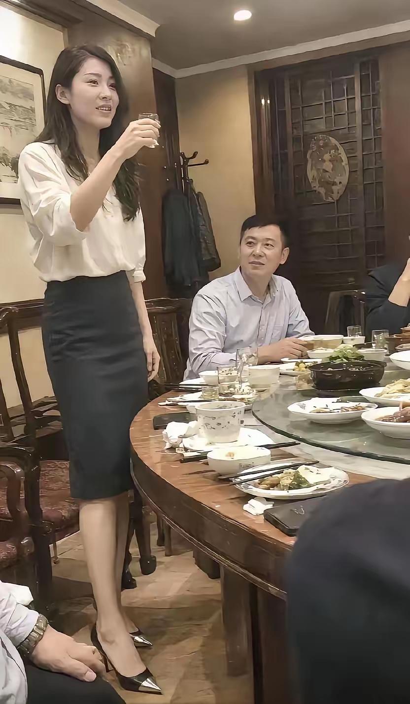 你娶了这样的媳妇放心不放心出差动不动就喝酒还是白酒一般的男人都喝不了这个