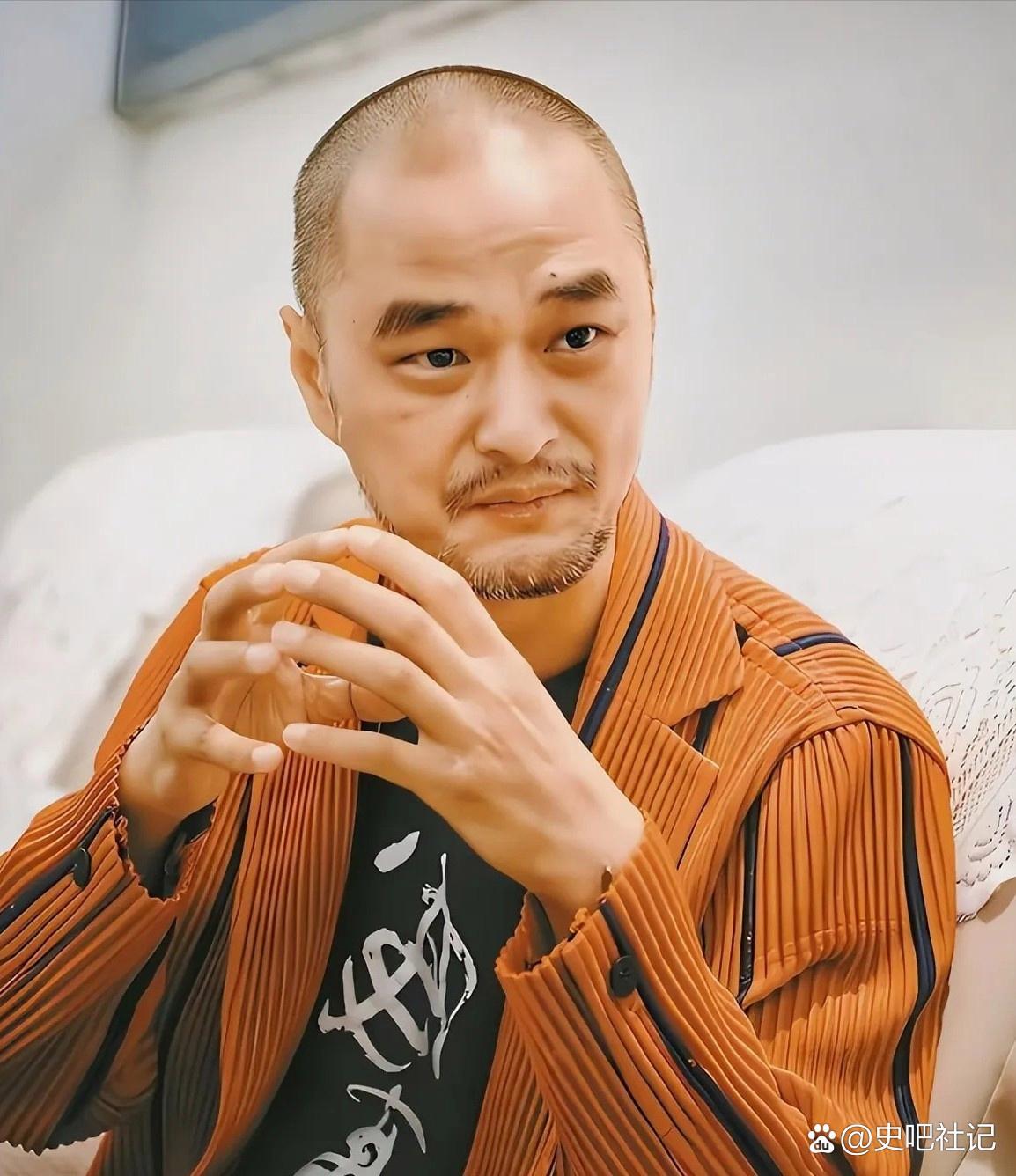 “我当妇科医生，我能光明正大地看女人。”说这句话的人是一位29岁的医学博士。此语