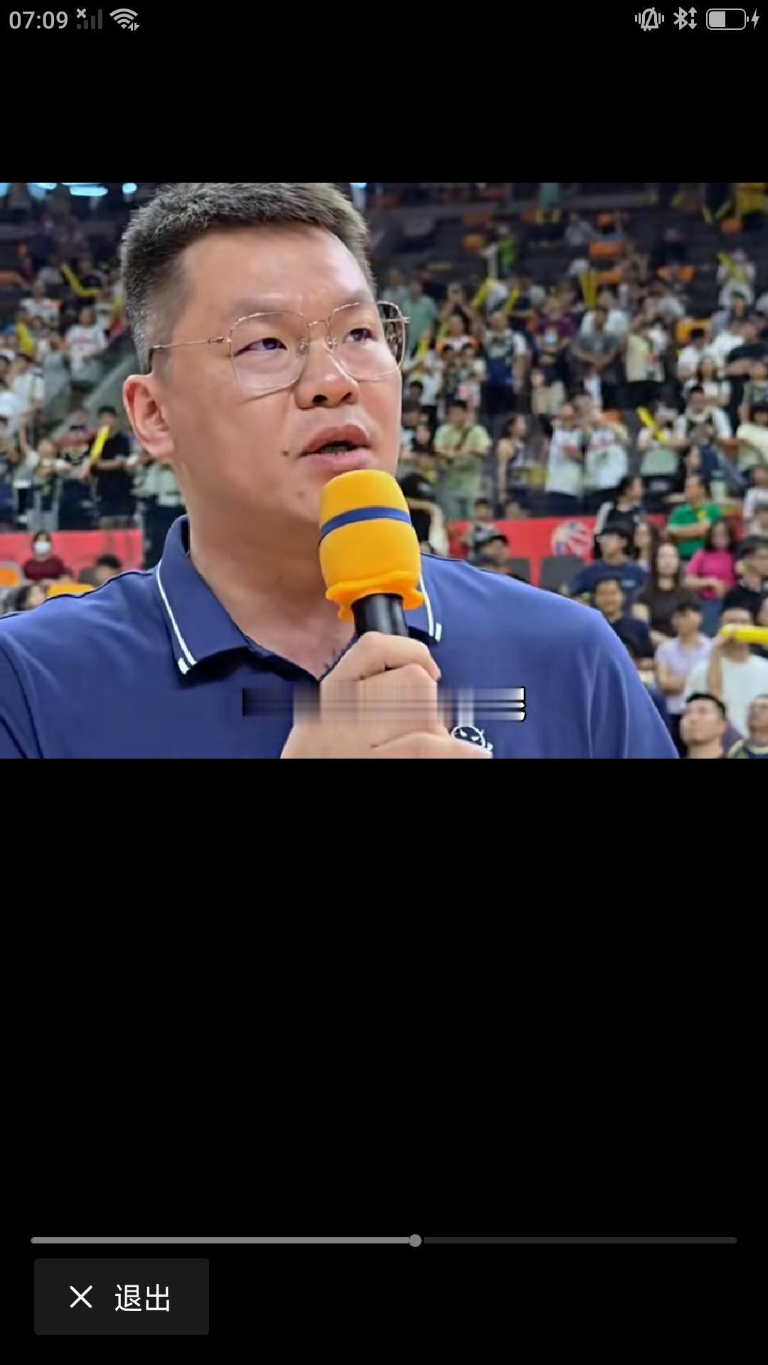 昨晚广东队主场输给弱旅福建队，结束本赛季常规赛最后一个主场比赛。赛后广东俱乐部总