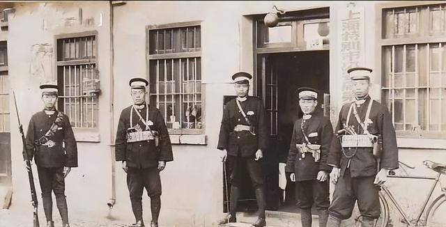 民国时期"保安团"是干什么的，相当于现在什么官职！一提"保安团"，脑子里冒出