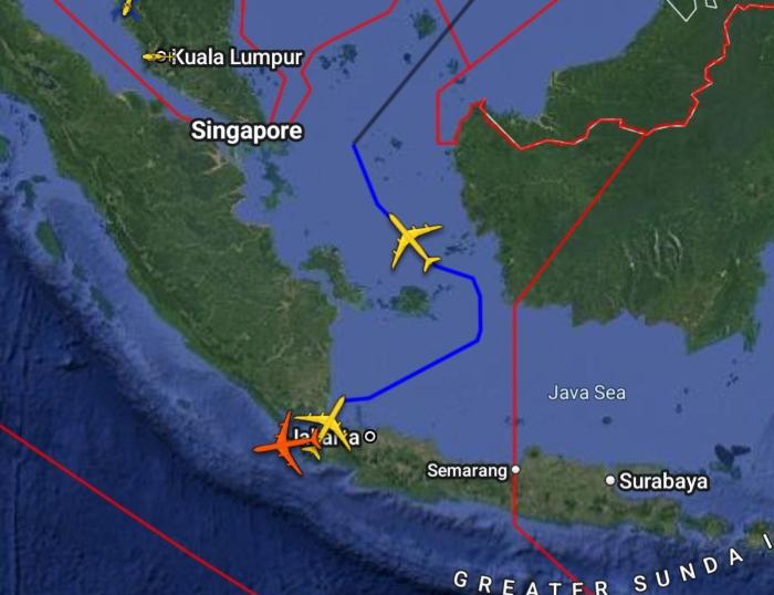 大战可能马上开始了，雷达显示，印太地区有三架空中加油机从日本起飞，它们避开了所有