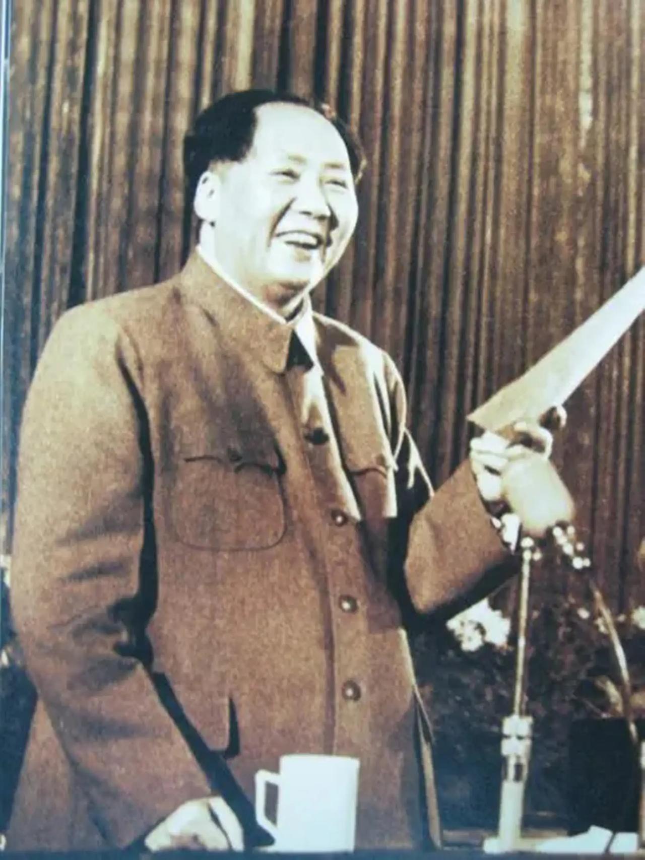 毛主席的祖籍是哪里？估计很多人都以为他的祖籍是湖南韶山冲，直到深挖毛家三千年的迁