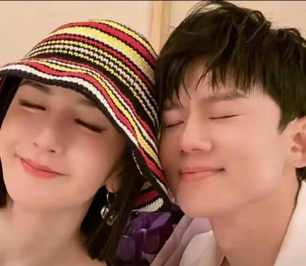 张杰谢娜同台，粉丝吵上热搜广州跨年场开票2秒没，黄牛把山顶票炒到原价三倍。