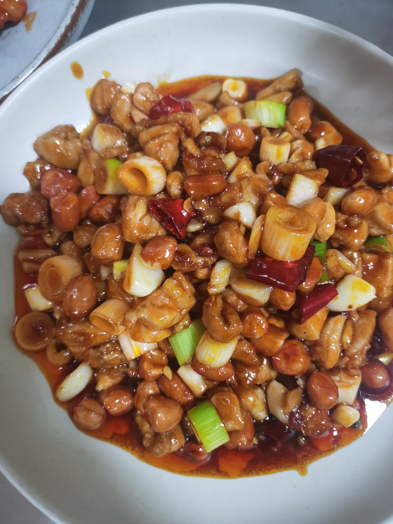 上海美食，这种老弄堂里的家常菜馆好好吃！老上海弄堂菜馆美食推荐：1、本帮菜