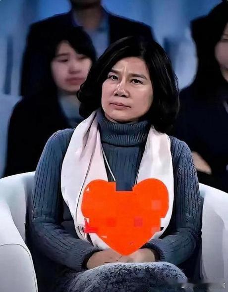 董明珠又赢了，赢得很孤独。美的签了，小米签了，海尔签了，19家企业围坐一桌，签下“铝代铜”自律公约。