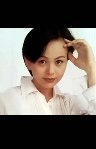王琳的故事告诉我们，再苦再累也要把孩子带在身边。王琳在采访中说，她7岁回到父