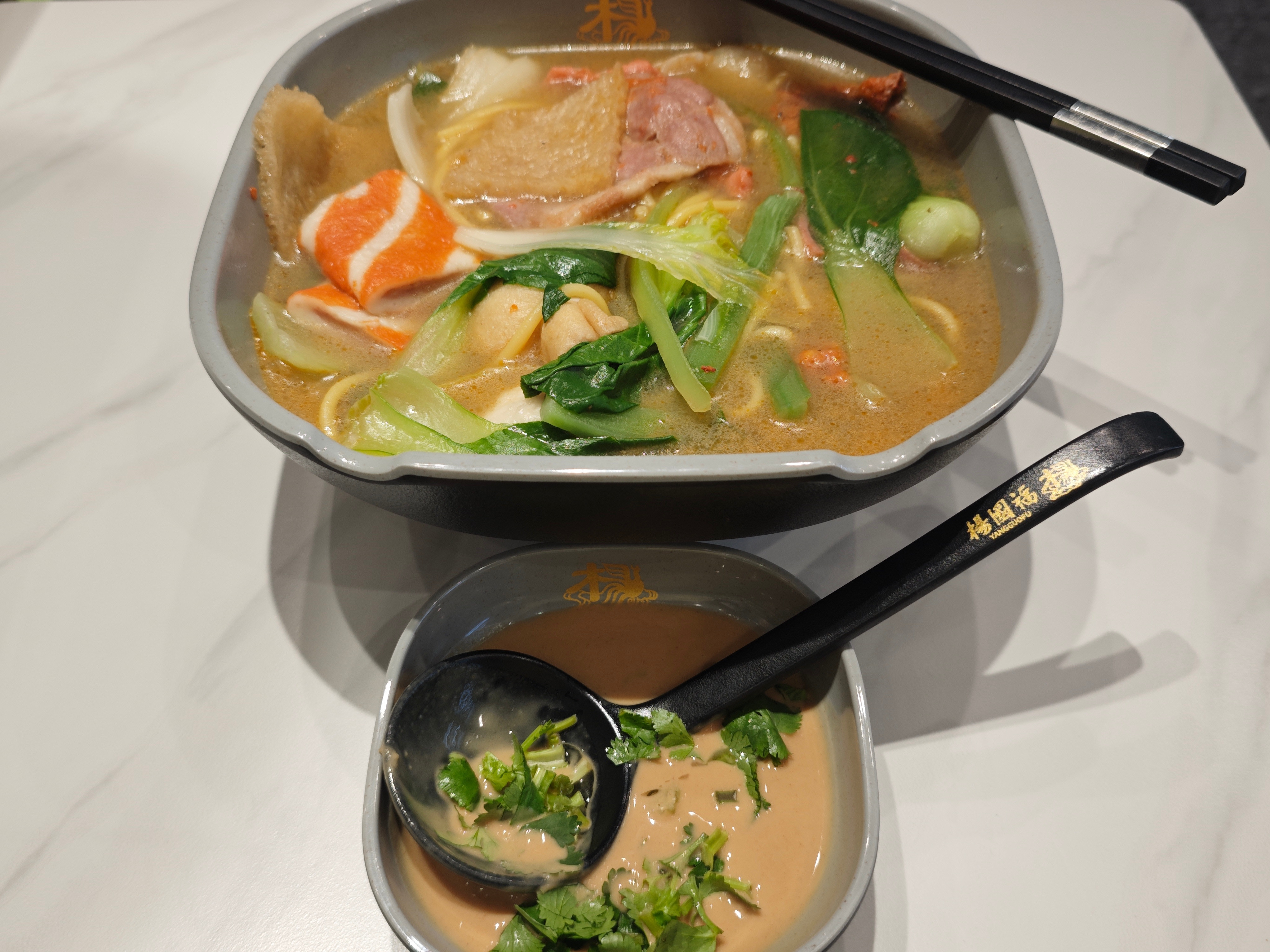 有时候真的想跪下来问自己到底要杀几遍，跪下来发现正好能给方正楠当狗