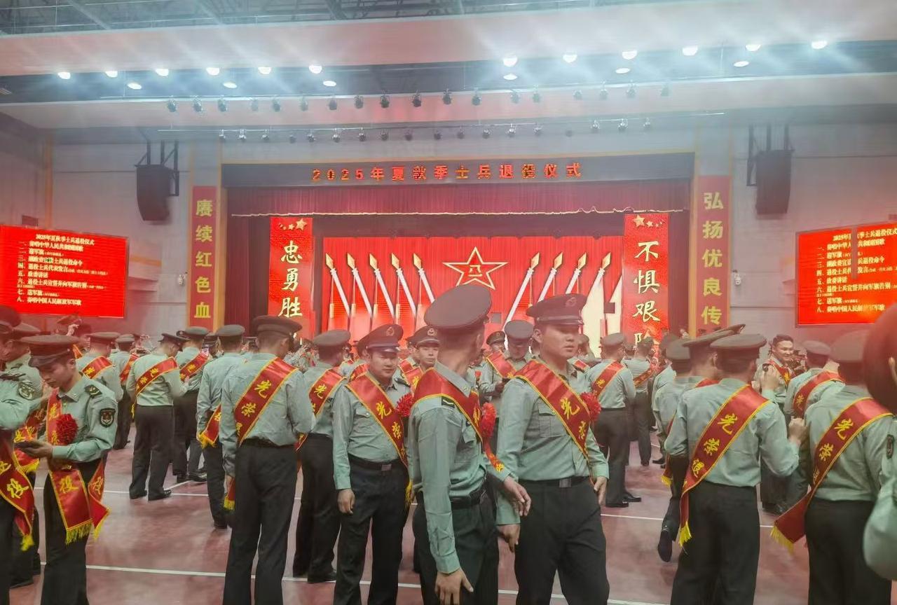 又到老兵退役时，我想起了1990年12月6日，从新疆军区后勤部通信营一连退役时的