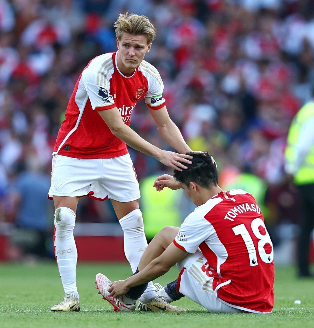 🗣️富安健洋：“我从没想过自己在阿森纳会经历如此艰难的时刻。我一直非常小心地