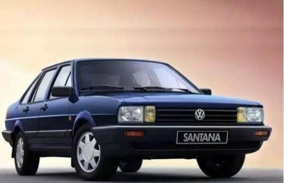 1983年，中国第一次引进桑塔纳汽车，原本定价为8万，但中方代表认为16万更合适