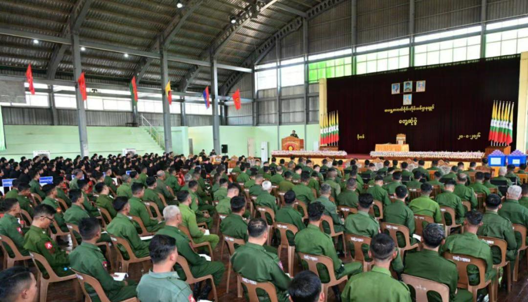 敏大将要求建设强大的缅甸军队！敏大将刚从缅甸东北军区视察结束，立刻又去视察中