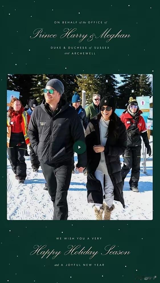 凯特王妃晒出了一家五口的圣诞贺卡全家福后，果然不出所料，她的妯娌苏塞克斯公爵夫人