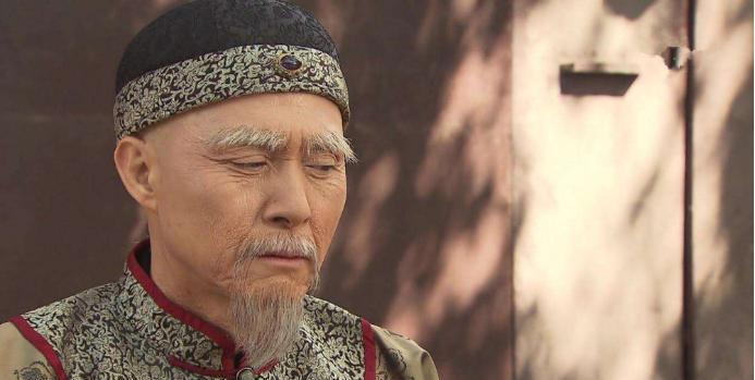 1750年，79岁的张廷玉被抄家，当场抄出了36.2万两白银，乾隆哈哈大笑：好你