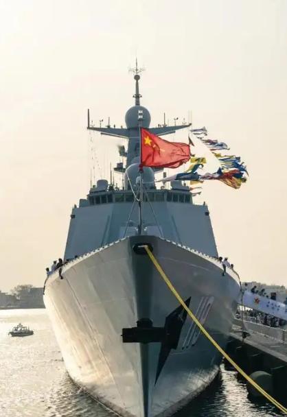 无论是中国的导弹，还是中国的航母，日本都不怕。日本怕的只有两点，一是中国的继续加