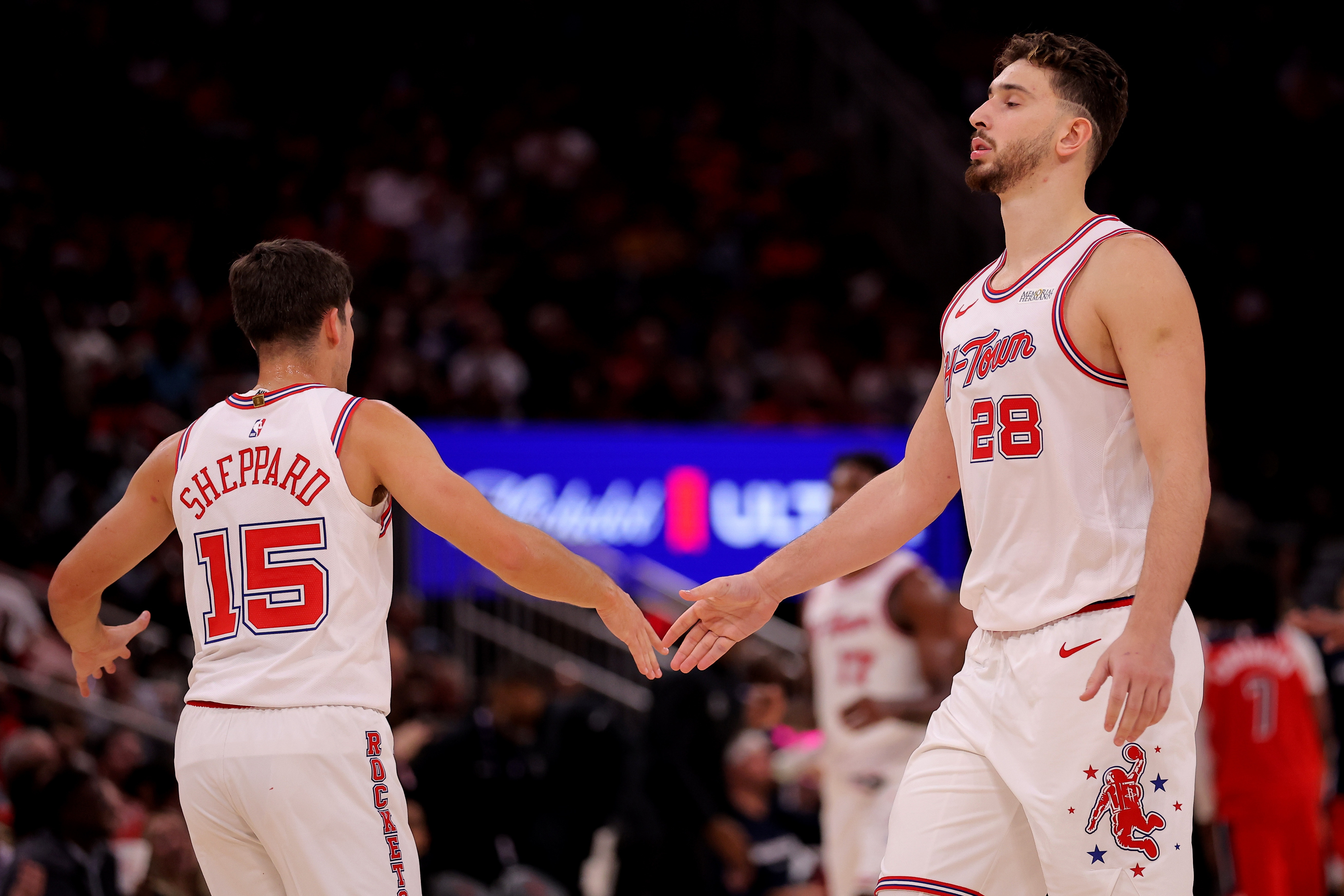 火箭队又赢球了。今天休斯敦火箭队客场战胜了克利夫兰骑士队。这样一来，火箭队暂时成